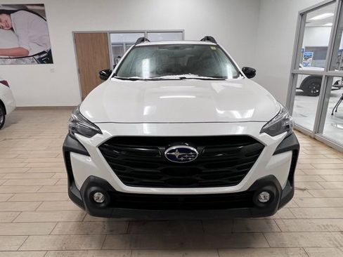Used 2025 Subaru Outback Onyx Edition XT image 2