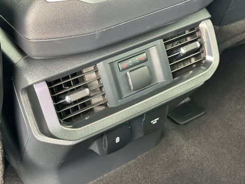 Used 2024 Ford F150 Platinum AWD/4WD image 16