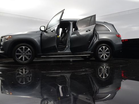 Used 2021 Mercedes-Benz GLS 450 4MATIC image 36