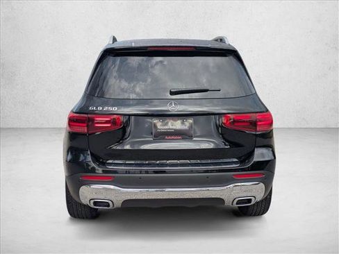 Certified 2025 Mercedes-Benz GLB 250 image 7