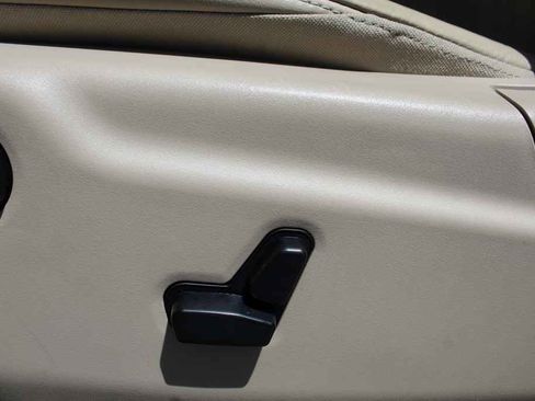 Used 2015 Jeep Grand Cherokee Limited AWD/4WD image 25