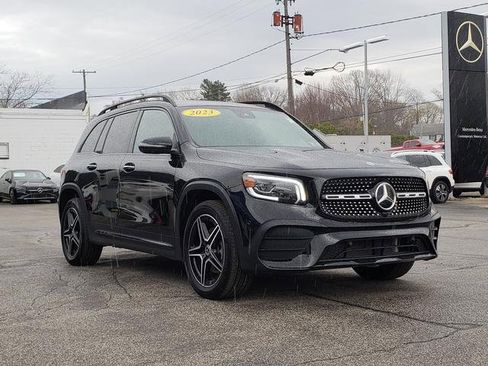 Used 2023 Mercedes-Benz GLB 250 4MATIC image 3