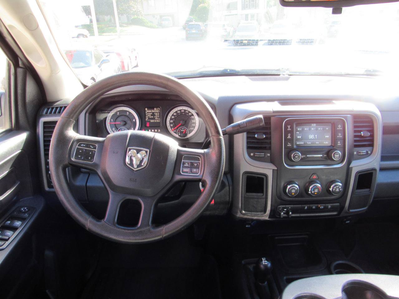 Used 2015 RAM 2500 Tradesman w/ Chrome Appearance Group AWD/4WD image 5