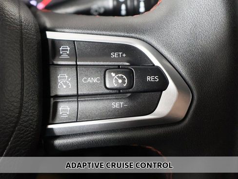 Used 2024 Jeep Compass Trailhawk image 3