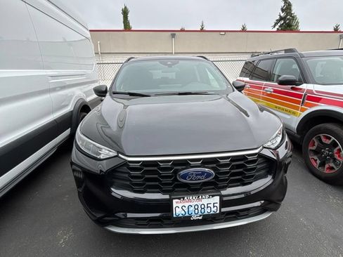 Used 2023 Ford Escape ST-Line w/ Equipment Group 301A FWD image 2