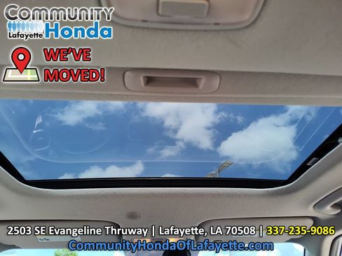 Used 2023 Hyundai Venue SEL FWD image 29