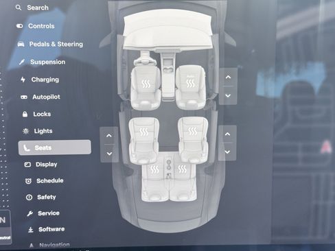 Used 2022 Tesla Model X Plaid image 96