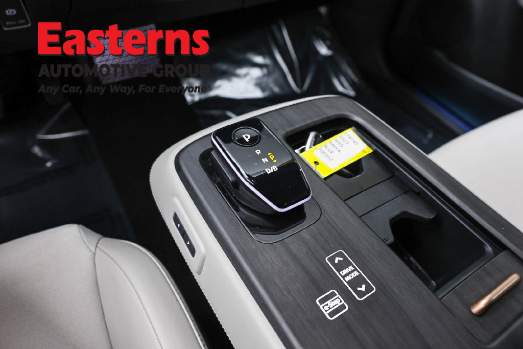 Used 2023 Nissan Ariya AWD image 14