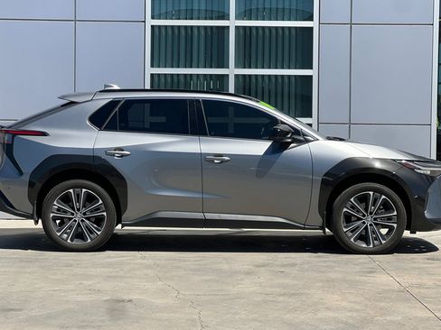 Used 2024 Toyota bZ4X AWD w/ Weather Package image 3