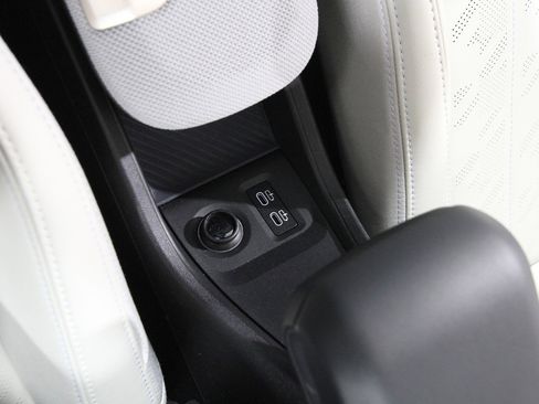 Certified 2025 MINI Cooper S image 17