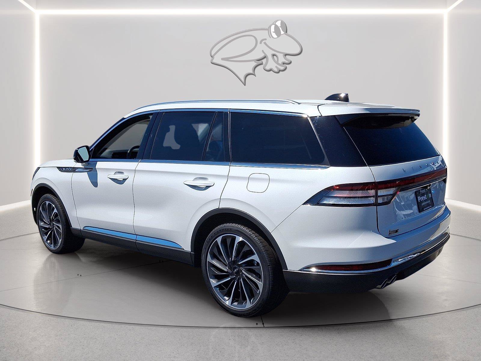 New 2026 Lincoln Aviator Reserve AWD/4WD image 3