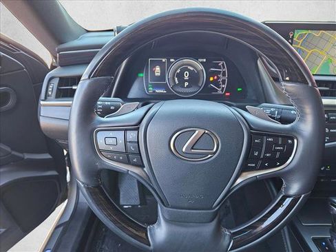 Used 2020 Lexus ES 300h w/ Premium Package FWD image 14
