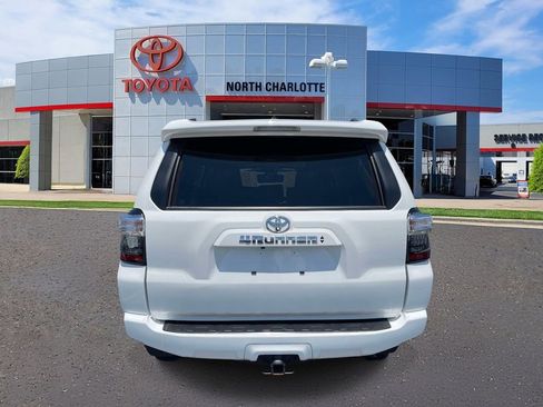 Used 2023 Toyota 4Runner SR5 Premium w/ Moonroof Package AWD/4WD image 7