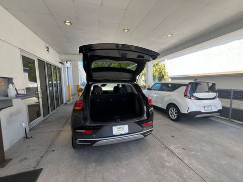 Used 2025 Buick Encore GX Preferred image 30