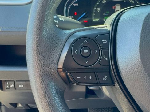 Certified 2025 Toyota RAV4 XLE AWD/4WD image 18
