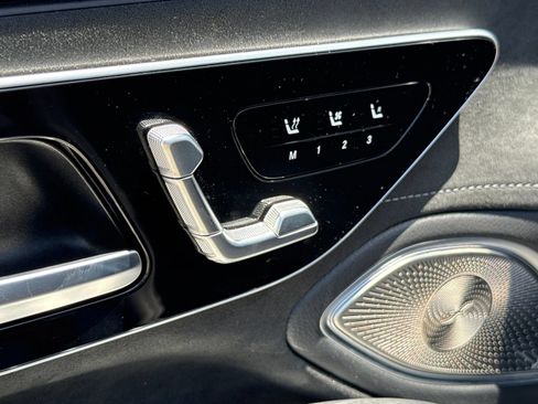 Used 2022 Mercedes-Benz EQS 580 4MATIC Sedan image 23
