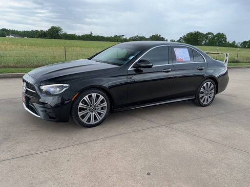 Used 2022 Mercedes-Benz E 350 Sedan image 4