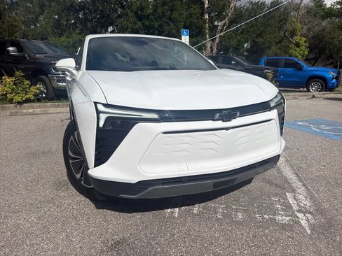 Used 2025 Chevrolet Blazer EV LT AWD/4WD image 5
