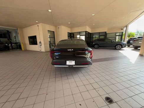 Used 2026 Kia K4 FWD image 12