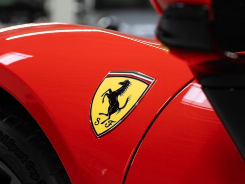 Used 2022 Ferrari SF90 Stradale AWD/4WD image 5