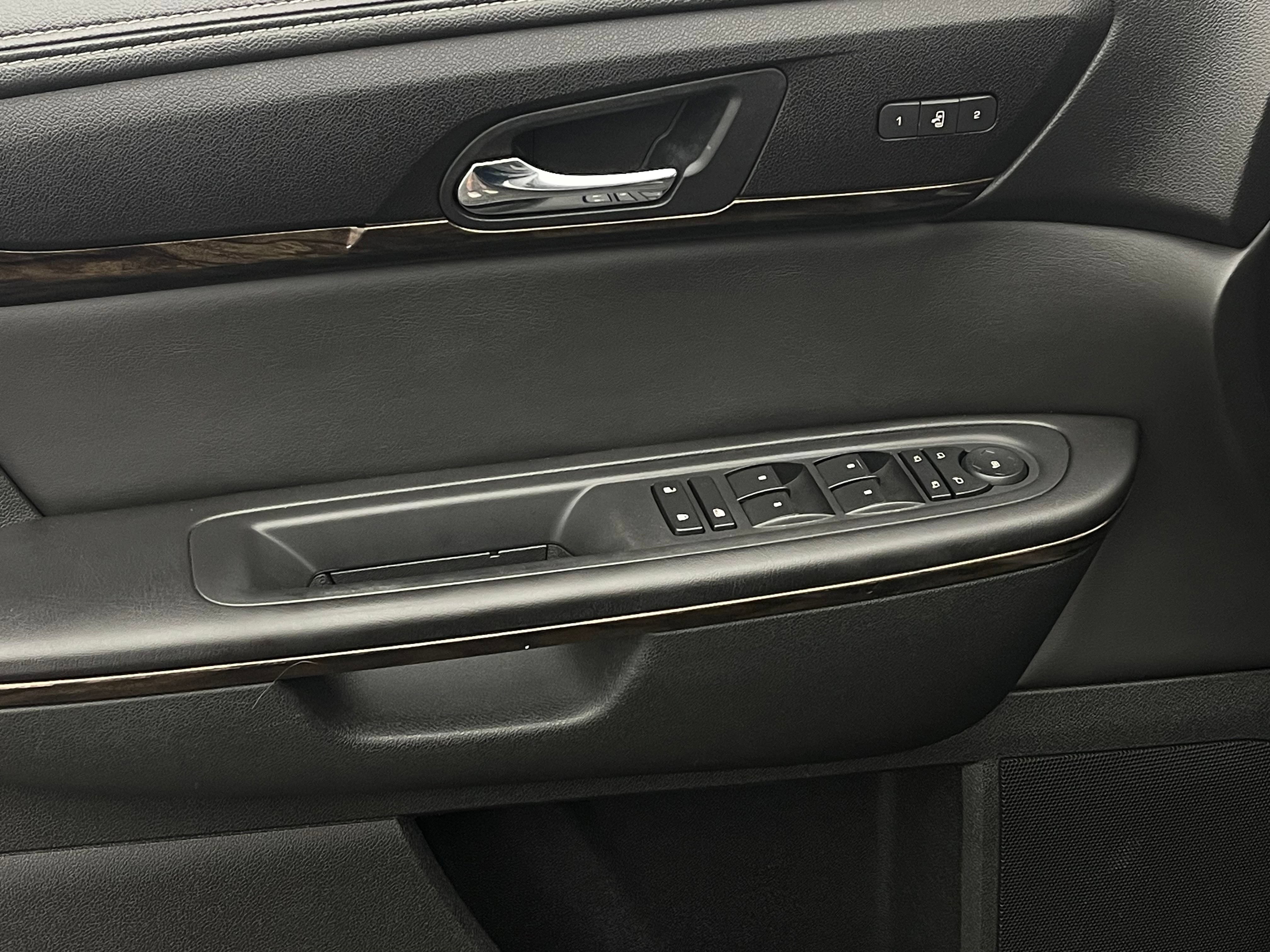 Used 2015 GMC Acadia Denali FWD image 18