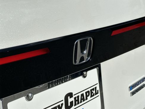 Used 2024 Honda Accord Touring image 10