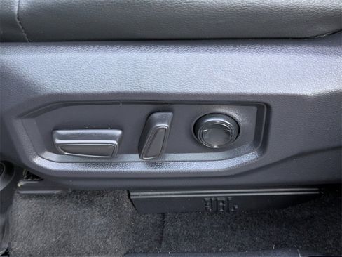 Used 2022 Toyota Tundra Limited image 21