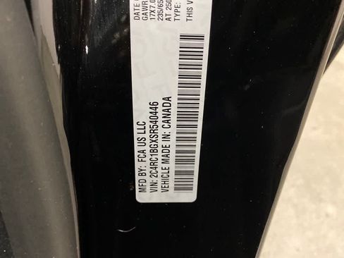 Used 2025 Chrysler Pacifica Select FWD image 31