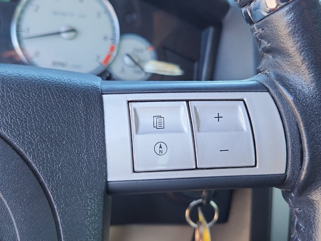 Used 2006 Chrysler 300 SRT8 w/ SRT Option Group II RWD image 16