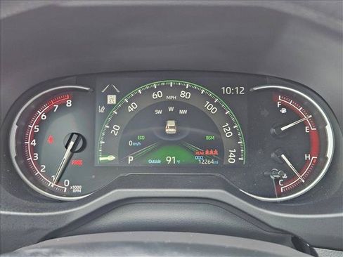 Used 2025 Toyota RAV4 XLE w/ Convenience Package FWD image 10