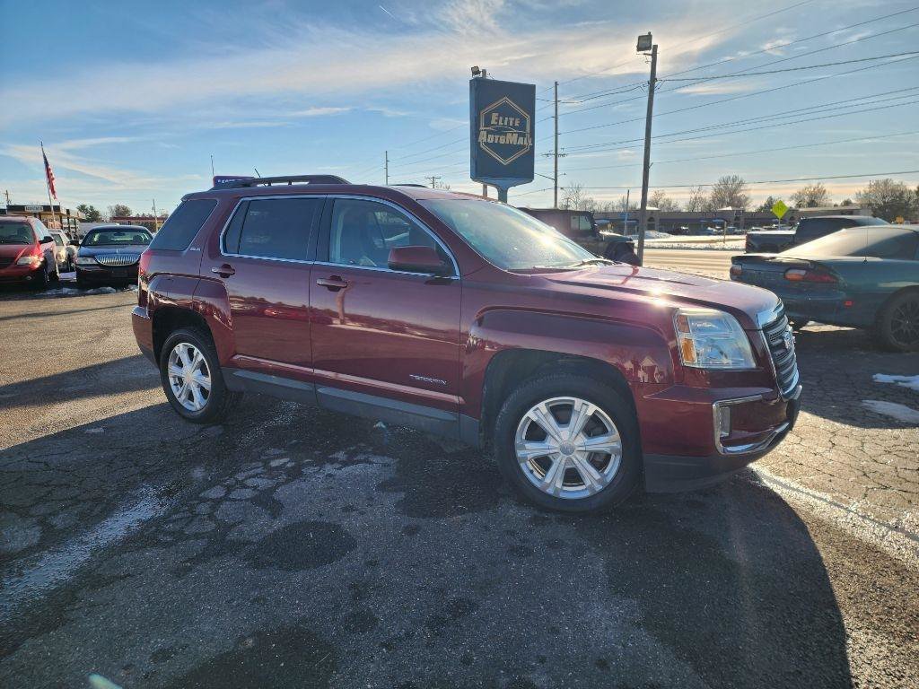 Used 2017 GMC Terrain SLE w/ Driver Alert Package I AWD/4WD image 3
