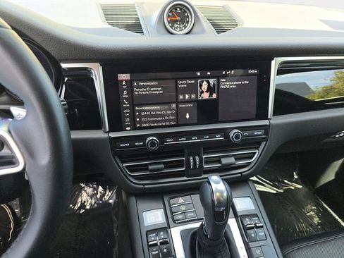 Used 2021 Porsche Macan S AWD/4WD image 26