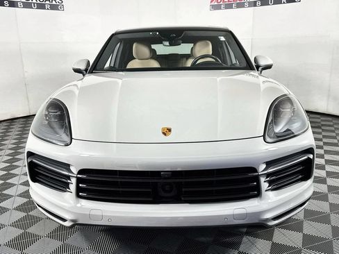 Used 2022 Porsche Cayenne Platinum Edition AWD/4WD image 2