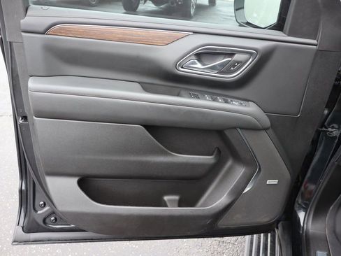 Used 2023 Chevrolet Suburban High Country image 23