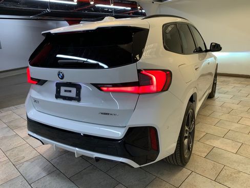 Used 2023 BMW X1 xDrive28i w/ M Sport Package AWD/4WD image 10