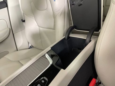 Used 2024 Volvo XC60 T8 Plus w/ Protection Package image 30