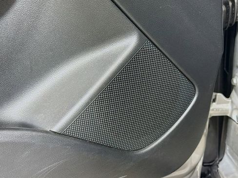 Used 2017 INFINITI QX30 AWD image 20