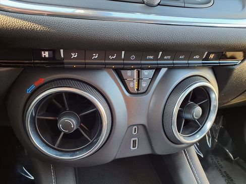 Used 2023 Chevrolet Blazer LT image 5