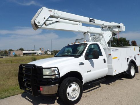 Used 2007 Ford F550 2WD Regular Cab Super Duty image 6