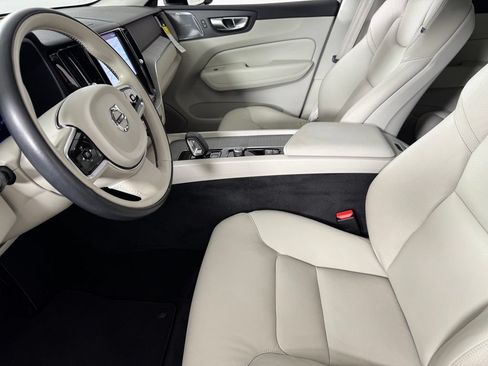 Used 2024 Volvo XC60 B5 Plus w/ Protection Package Premier AWD/4WD image 19