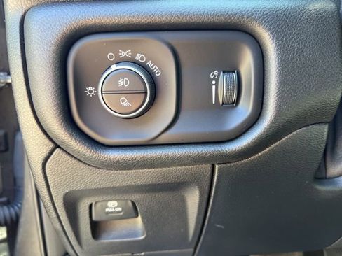 Used 2020 RAM 1500 Big Horn image 26