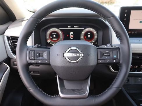 Certified 2025 Nissan Rogue SL w/ SL Premium Package FWD image 12