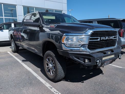 Used 2020 RAM 2500 Big Horn w/ Level 1 Equipment Group AWD/4WD image 2