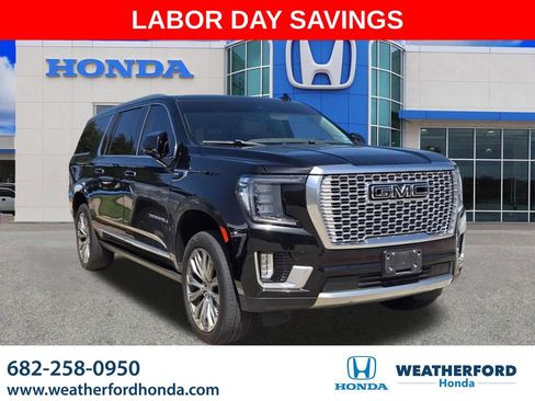 Used 2021 GMC Yukon XL Denali w/ Denali Premium Package AWD/4WD image 1