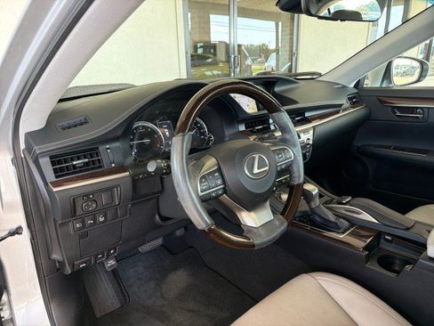 Used 2017 Lexus ES 350 w/ Luxury Package FWD image 15
