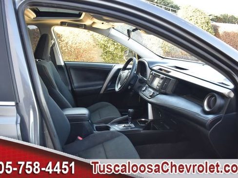 Used 2018 Toyota RAV4 XLE image 22