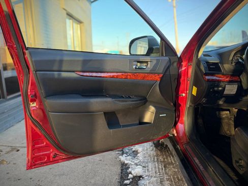 Used 2012 Subaru Outback 2.5i Limited image 6