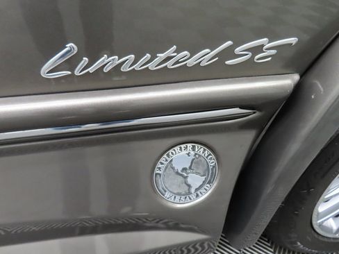 Used 2021 GMC Savana 2500 image 44