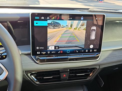 New 2026 Volkswagen Tiguan SE image 16