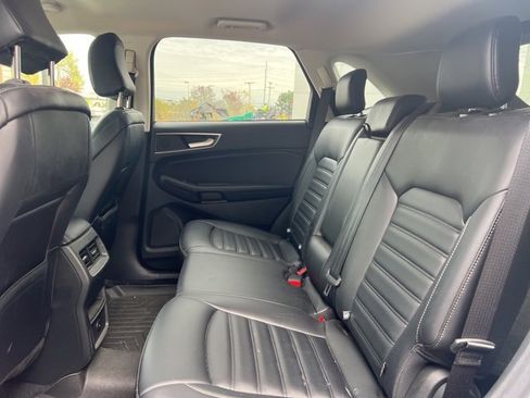 Used 2023 Ford Edge SEL image 17